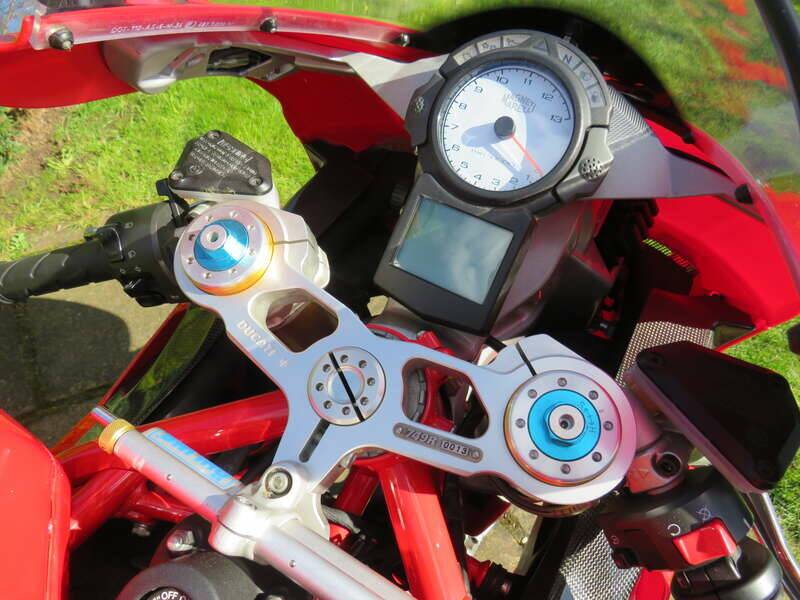 Bild 9/48 von Ducati 749 R (2005)