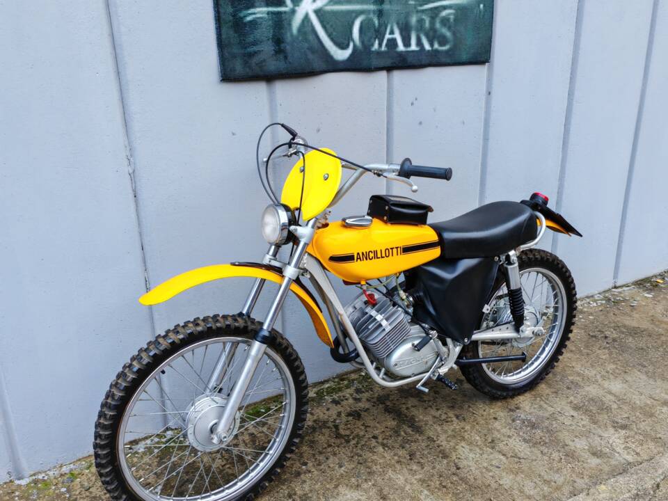 Imagen 6/8 de Ancillotti DUMMY (1975)