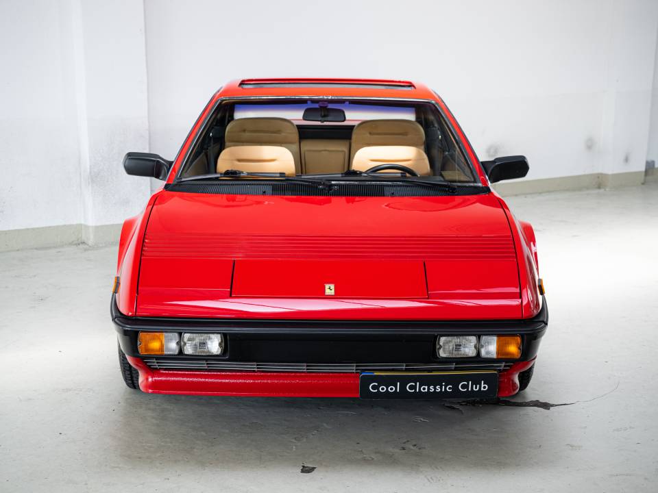Immagine 2/50 di Ferrari Mondial Quattrovalvole (1985)