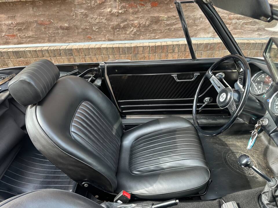 Image 34/63 of Alfa Romeo Spider 1300 Junior (1970)