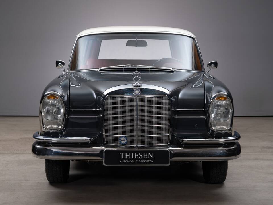 Bild 2/31 von Mercedes-Benz 230 S Universal (1967)