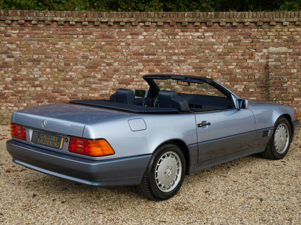 Immagine 48/50 di Mercedes-Benz 300 SL (1991)