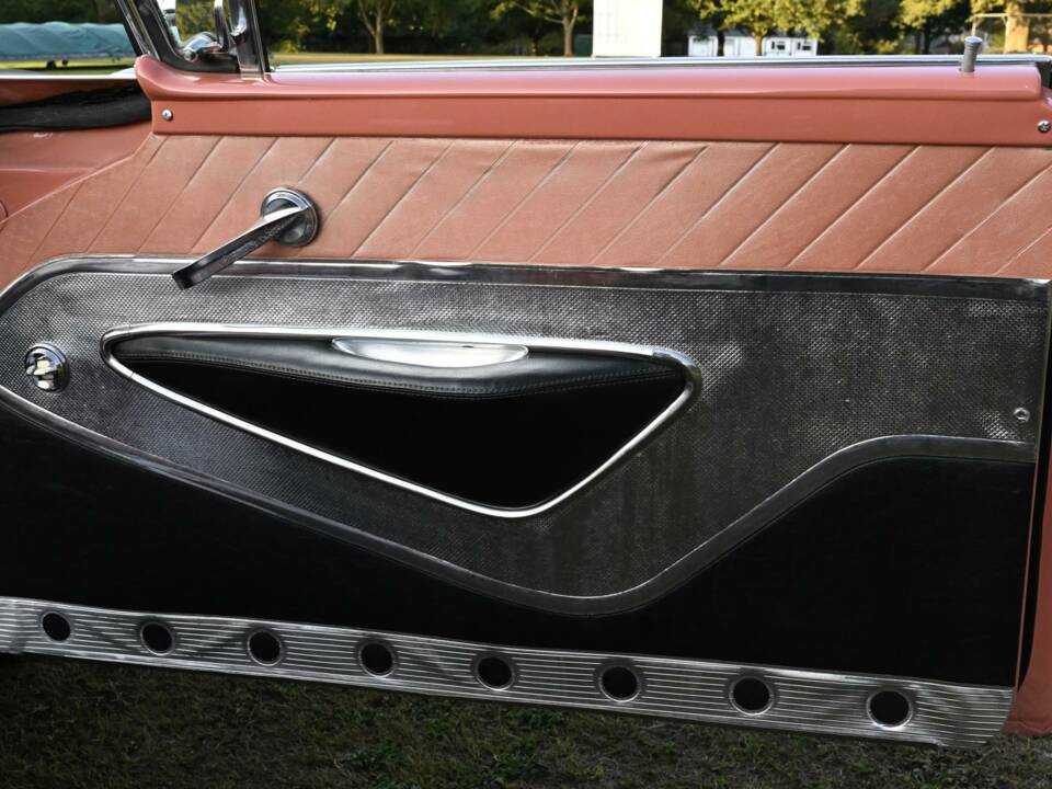 Bild 42/50 von Ford Fairlane 500 Skyliner (1959)