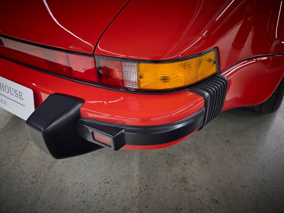 Immagine 30/96 di Porsche 911 Speedster 3.2 (1989)