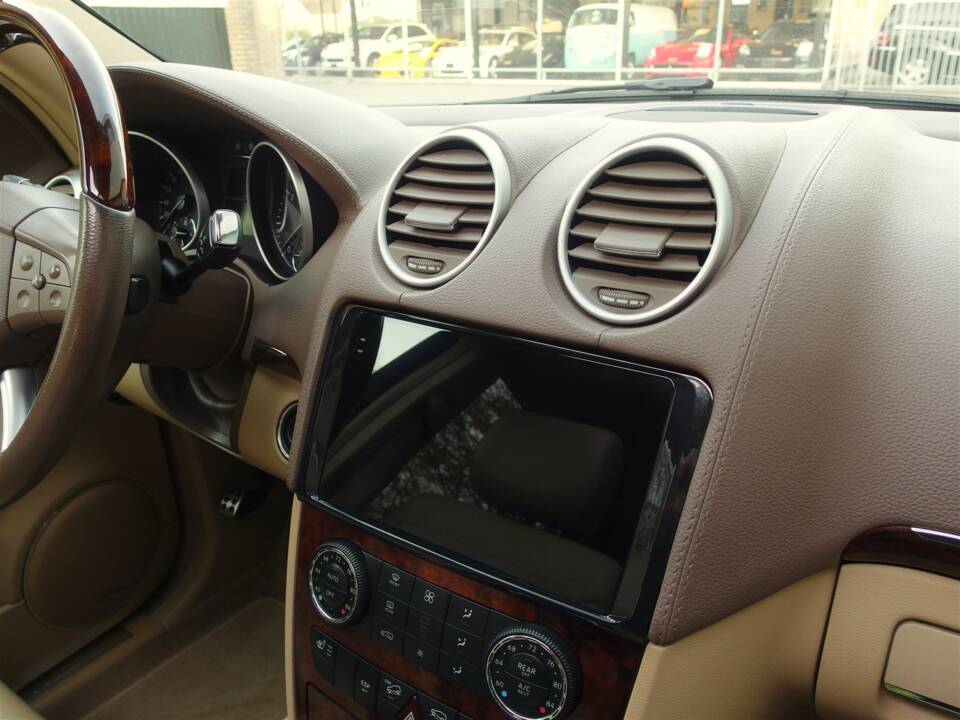 Bild 35/98 von Mercedes-Benz GL 450 4MATIC (2007)