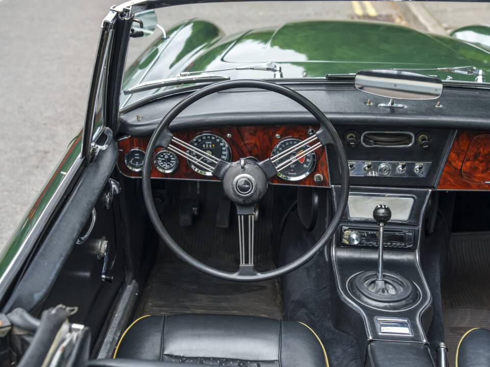 Image 19/29 of Austin-Healey 3000 Mk III (BJ8) (1967)