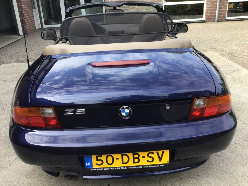 Bild 25/26 von BMW Z3 1.9 (1996)