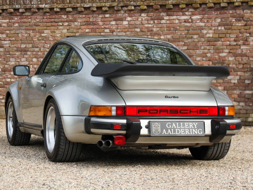 Afbeelding 2/50 van Porsche 911 Turbo 3.3 (1983)