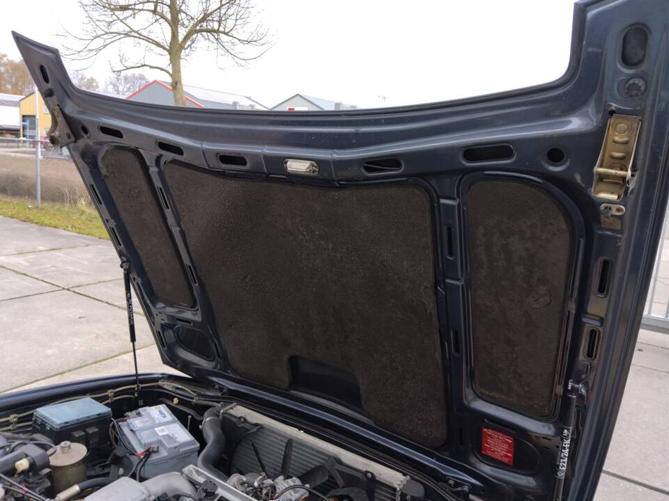 Bild 61/113 von BMW 735i (1986)