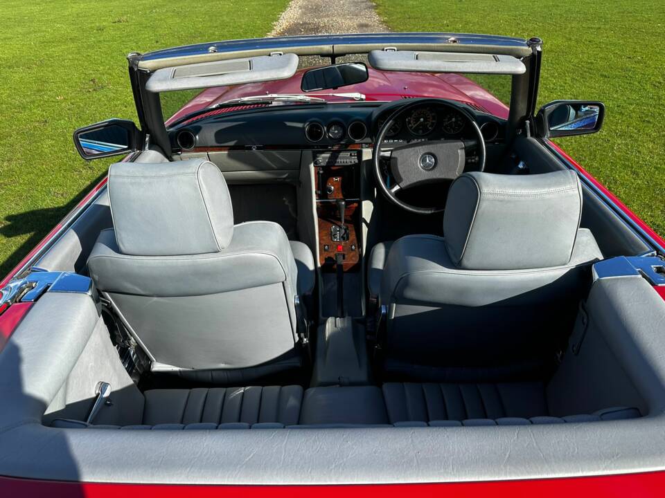 Image 24/50 de Mercedes-Benz 300 SL (1988)