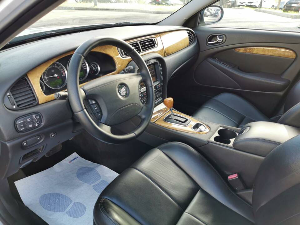 Image 20/47 de Jaguar S-Type 2.5 V6 (2005)