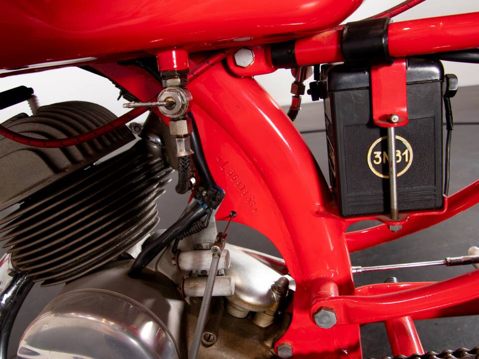 Imagen 17/17 de Benelli Leoncino Bassotto (1954)