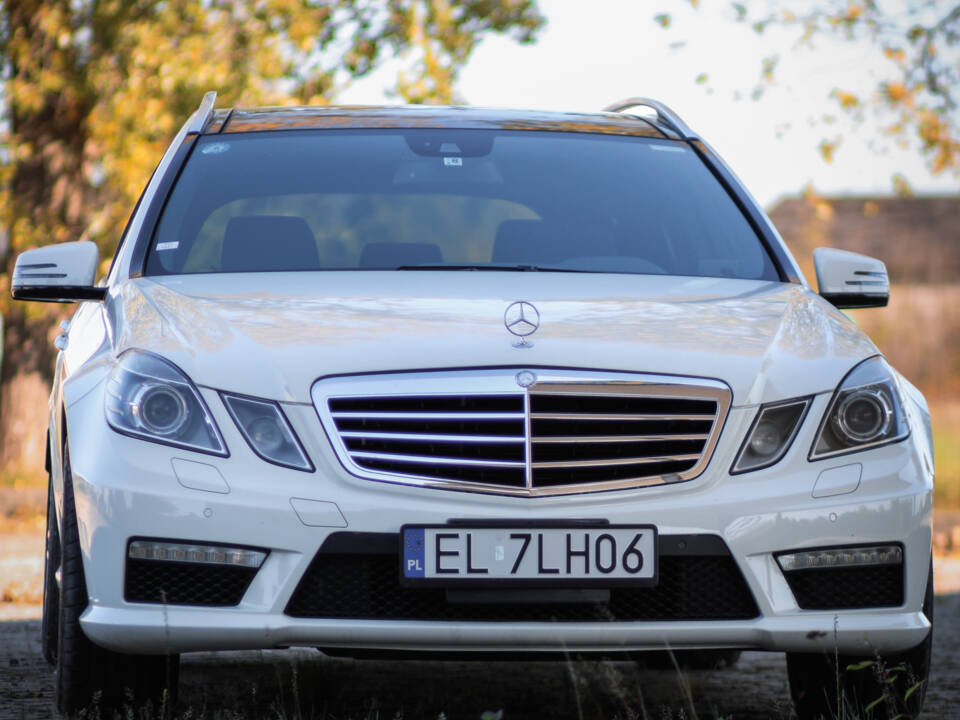 Bild 8/46 von Mercedes-Benz E 63 AMG T (2013)