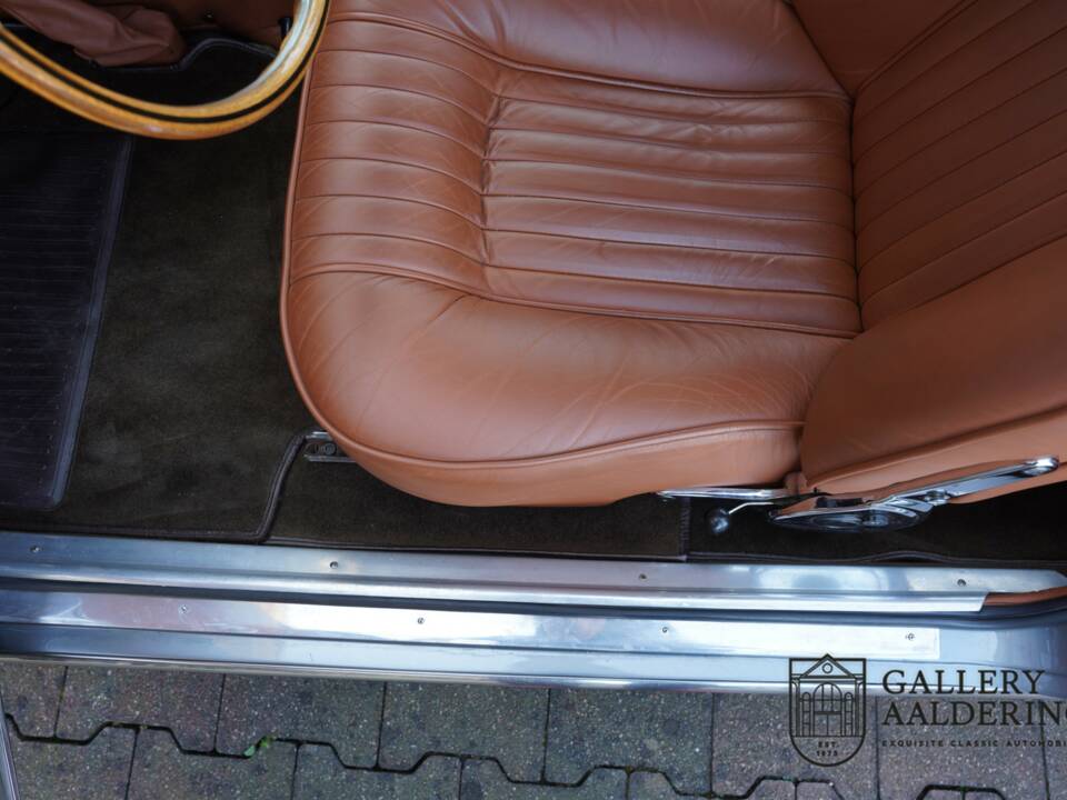 Imagen 37/50 de Ferrari 330 GT 2+2 (1965)