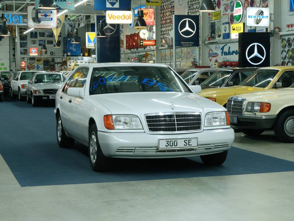 Bild 6/50 von Mercedes-Benz 300 SE (1992)