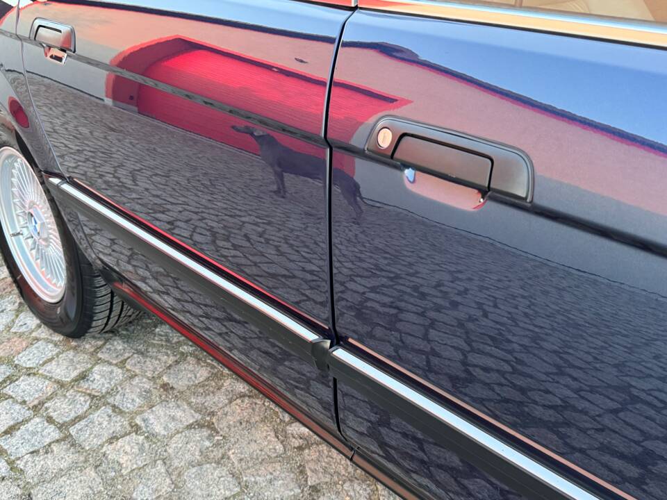 Immagine 87/99 di BMW 735i (1988)