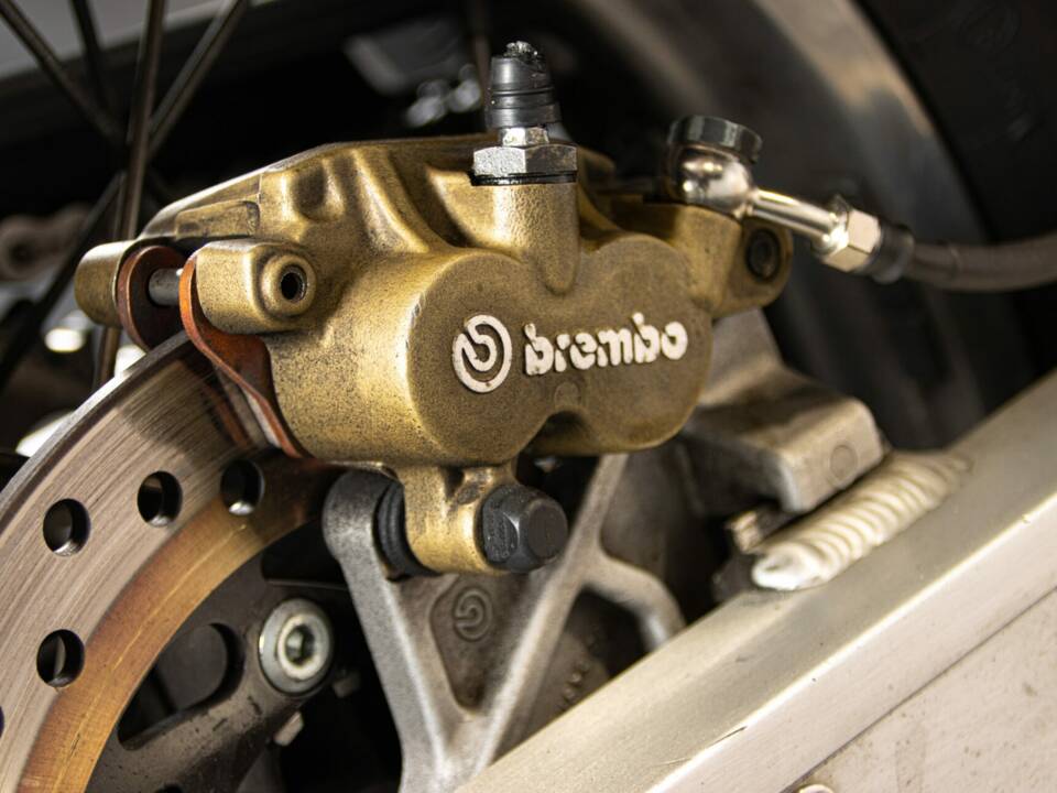 Image 46/50 of Cagiva E900 Elefant (1997)