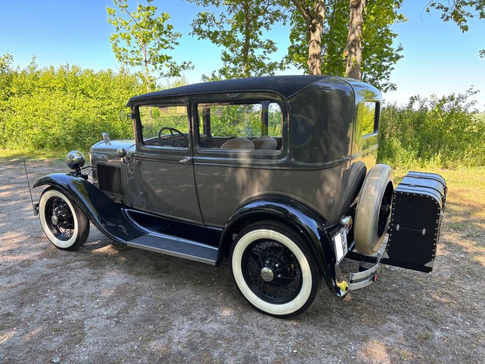 Image 5/28 of Ford Model A Tudor Sedan (1931)