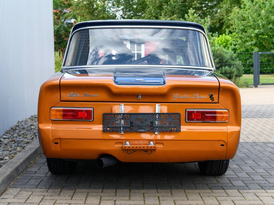 Image 33/56 of Alfa Romeo Giulia Super 1.3 (1974)