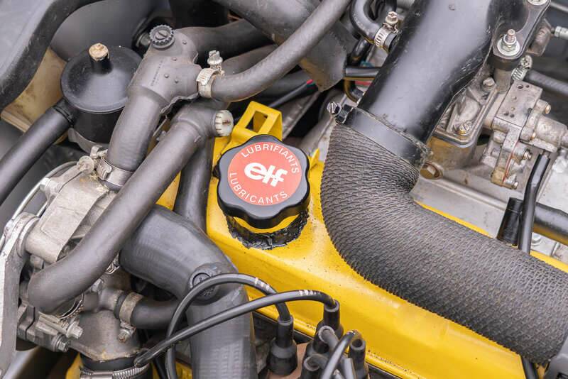 Image 40/50 of Renault R 5 GT Turbo (1987)