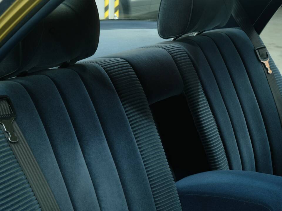 Image 36/76 of Mercedes-Benz 350 SEL (1977)