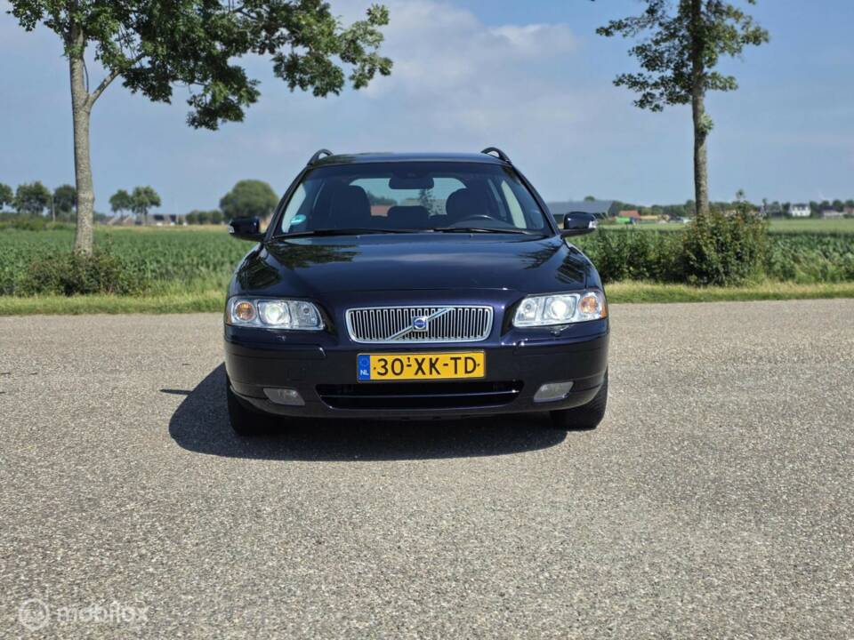 Image 5/29 de Volvo V 70 2.4 (2007)