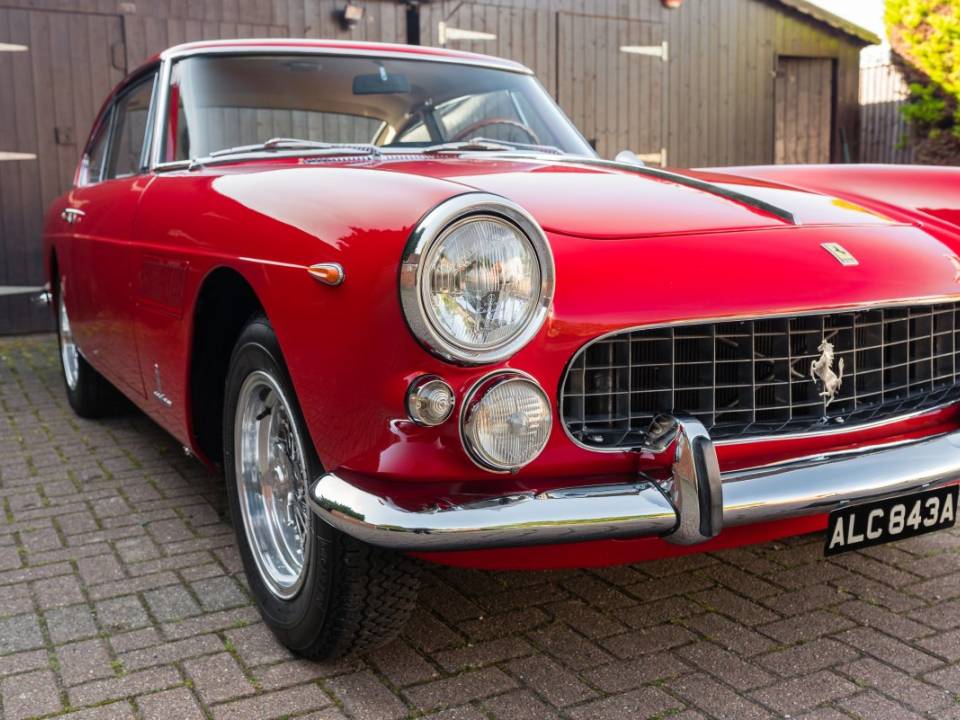 Image 4/50 of Ferrari 250 GTE (1963)