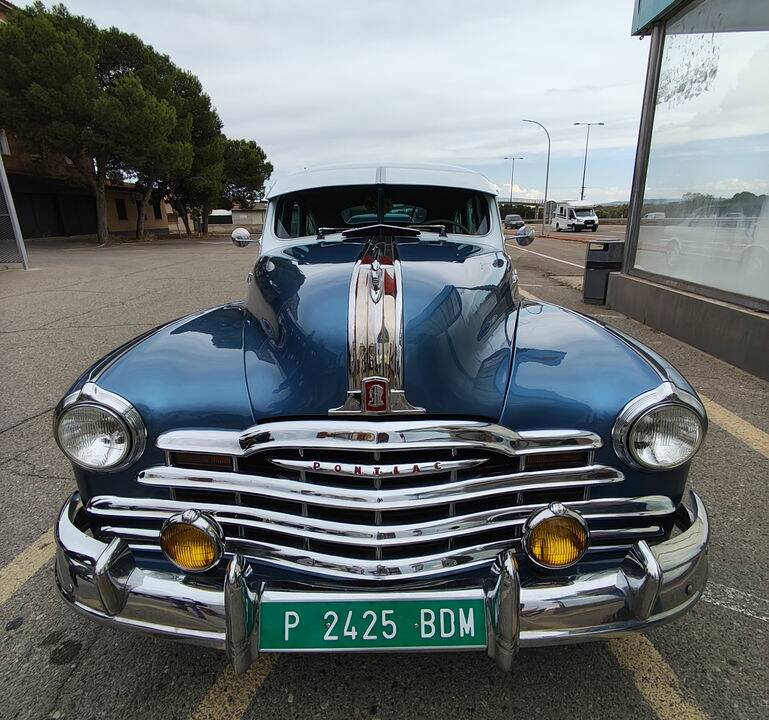 Image 7/8 of Pontiac Torpedo Silver Streak (1948)