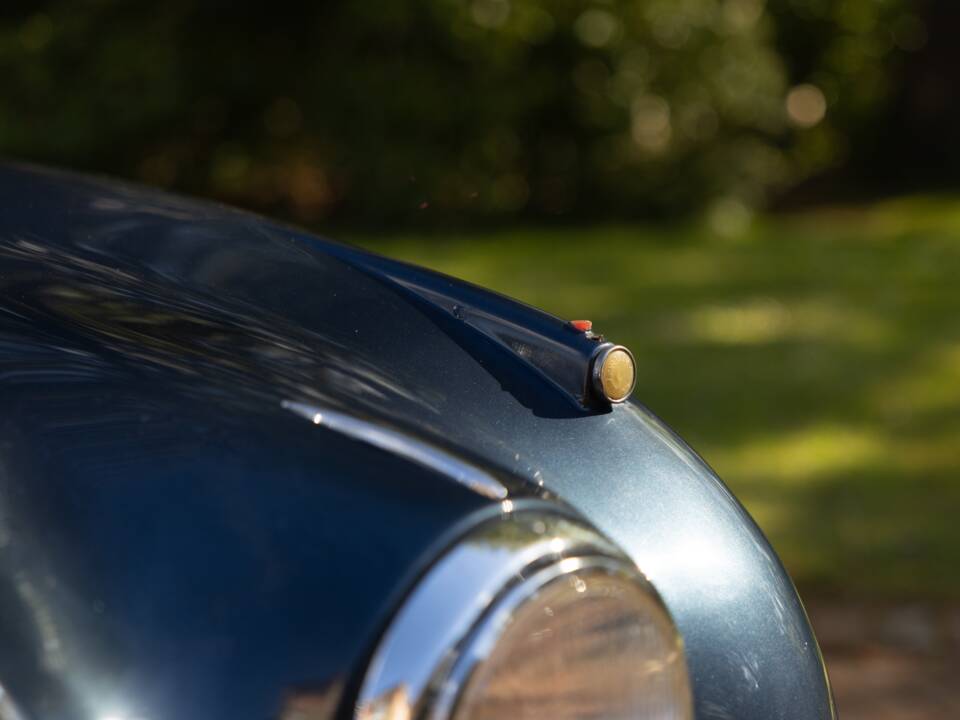 Image 36/50 de Jaguar Mk II 3.8 (1966)