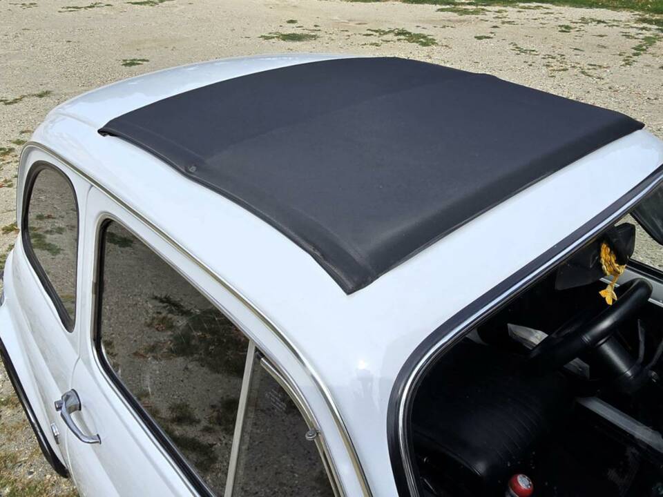 Bild 16/50 von FIAT 500 L (1972)