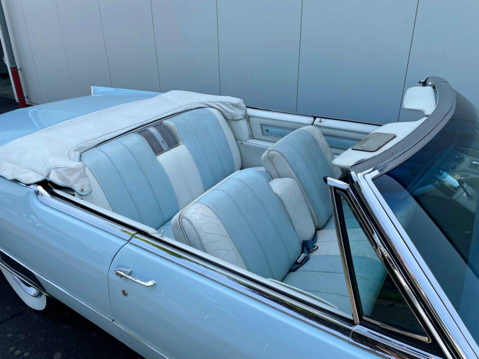 Bild 10/16 von Cadillac DeVille Convertible (1966)