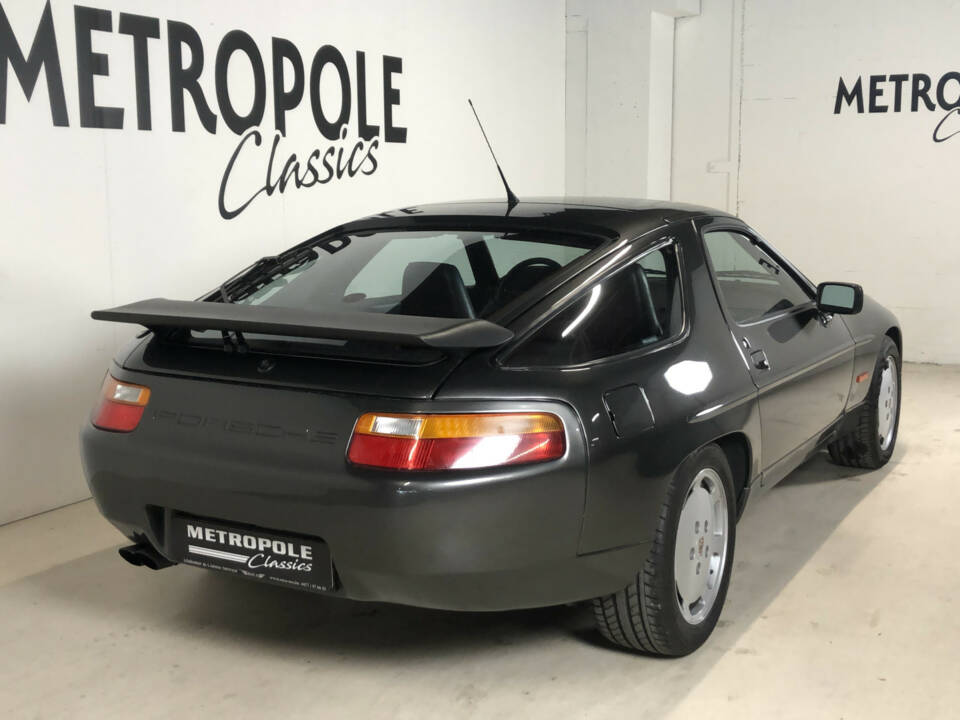 Bild 6/23 von Porsche 928 S4 (1988)