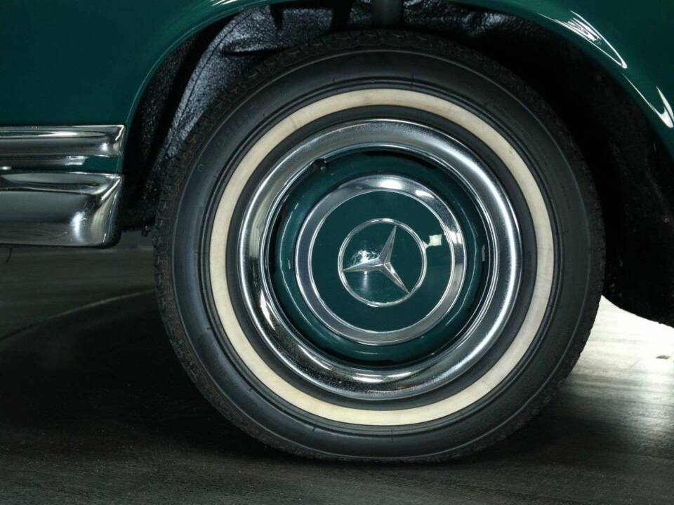 Bild 50/50 von Mercedes-Benz 250 SE (1966)
