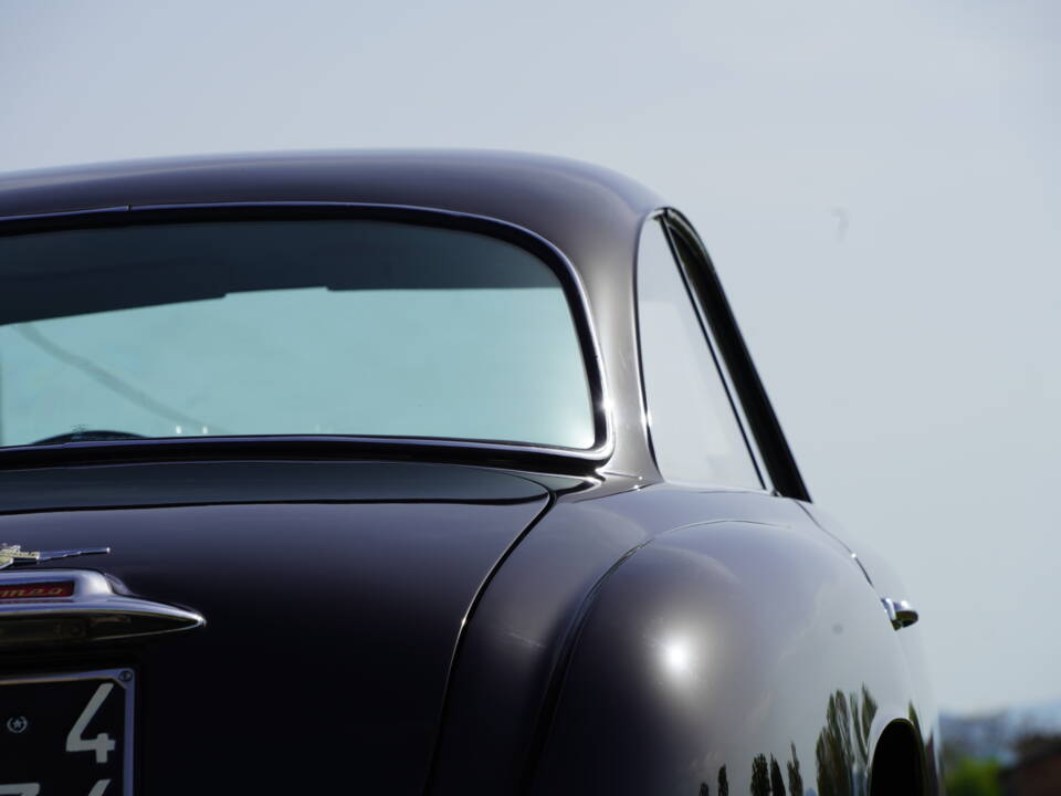 Image 10/74 de Alfa Romeo 1900 C Super Sprint Berlina (1954)