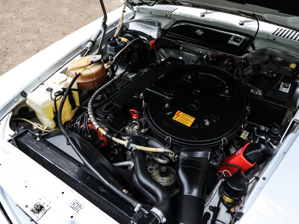 Image 34/43 of Mercedes-Benz 300 SL (1989)