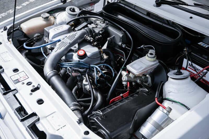 Image 16/33 de Ford Escort turbo RS (1986)