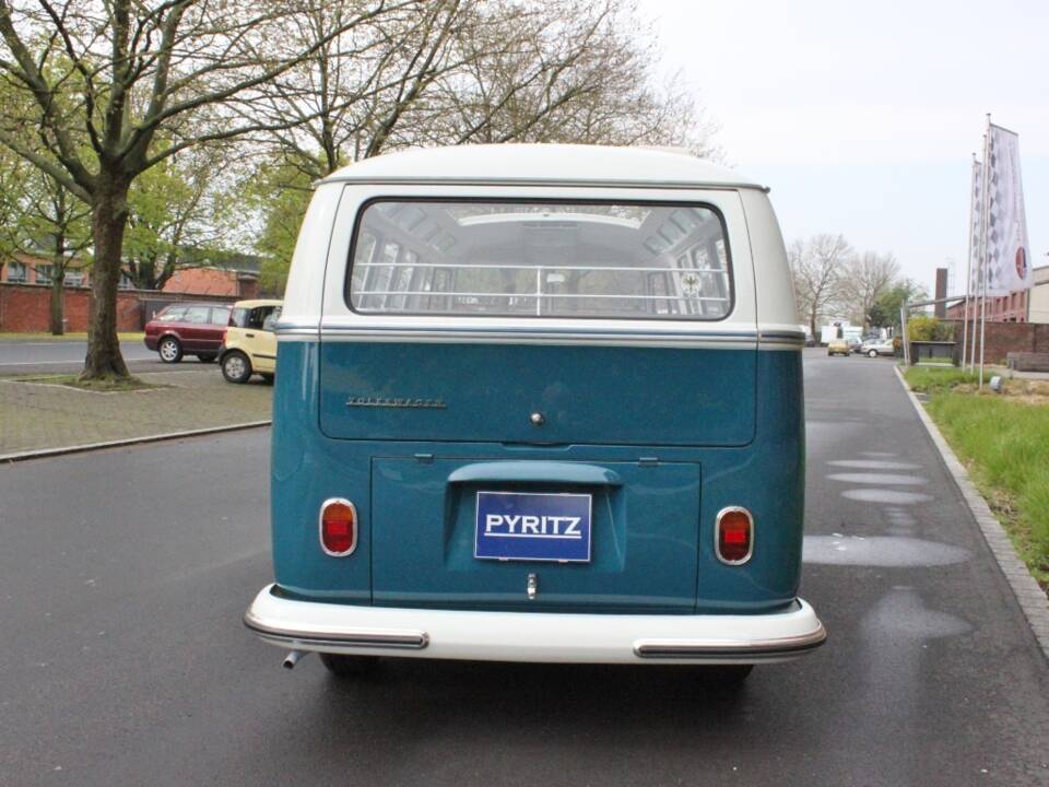 Image 23/26 of Volkswagen T1 Samba (1966)