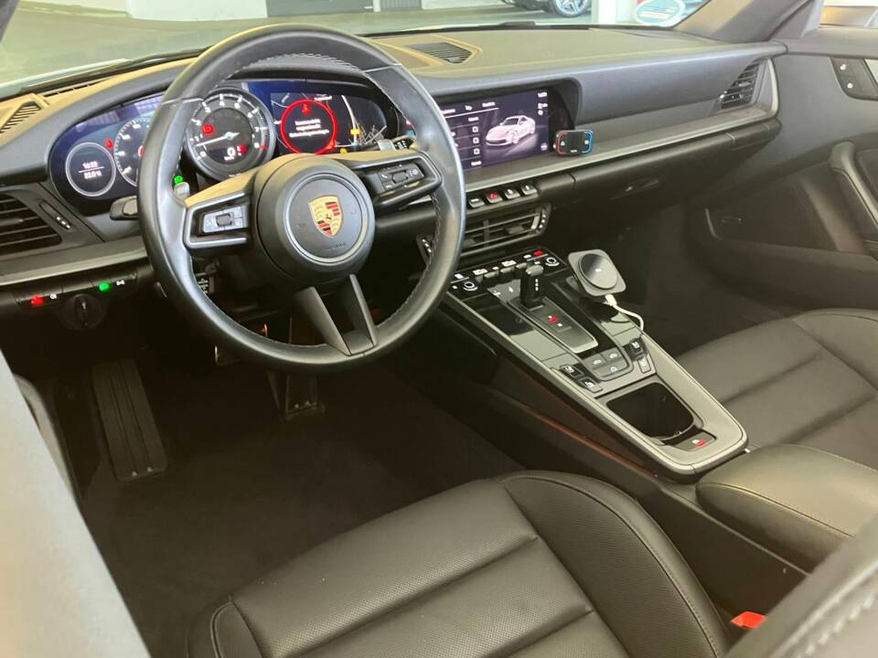 Image 14/22 de Porsche 911 Carrera (2023)