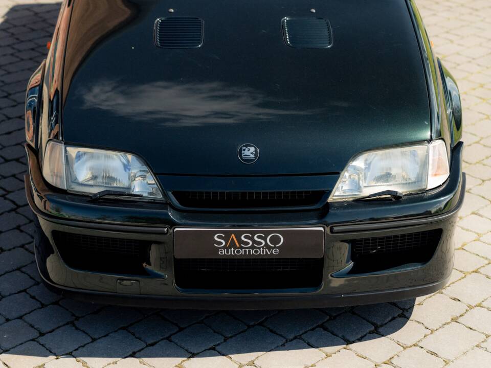 Image 39/75 of Lotus Carlton (1991)