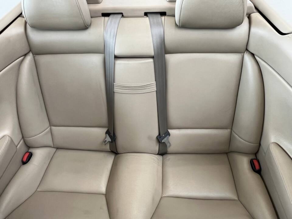 Bild 30/37 von Volvo C70 2.0 T (2001)