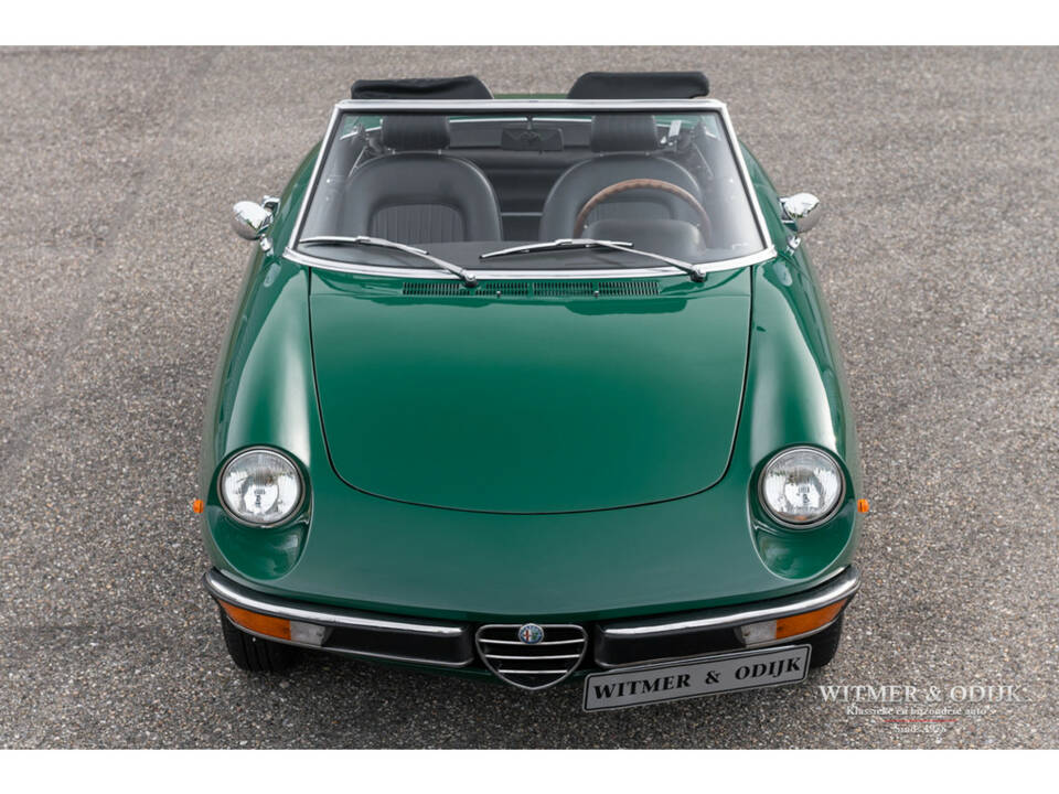 Image 2/40 de Alfa Romeo Spider 1300 (1974)