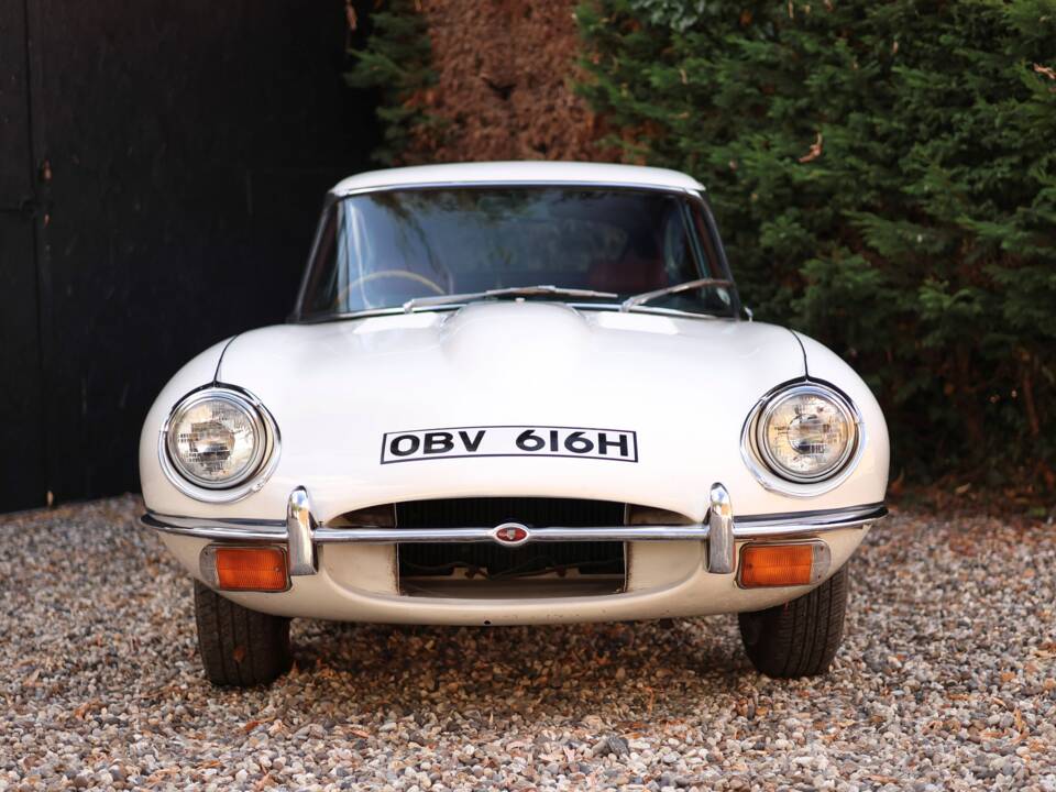 Image 6/50 de Jaguar Type E (2+2) (1970)