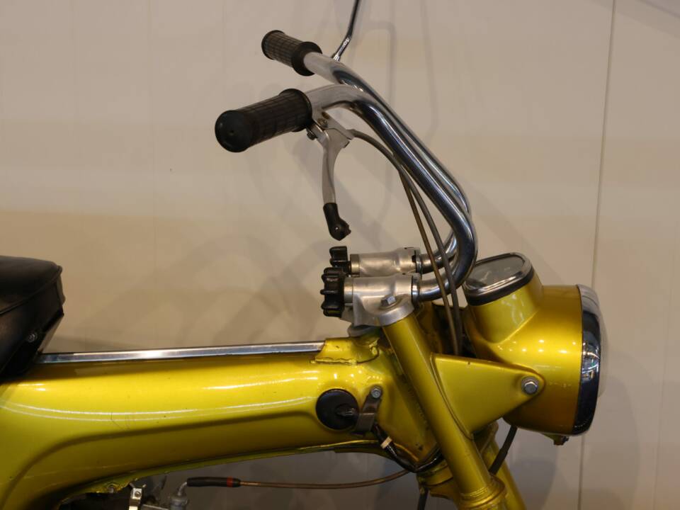 Image 9/25 of Honda ST 50 Dax (1900)