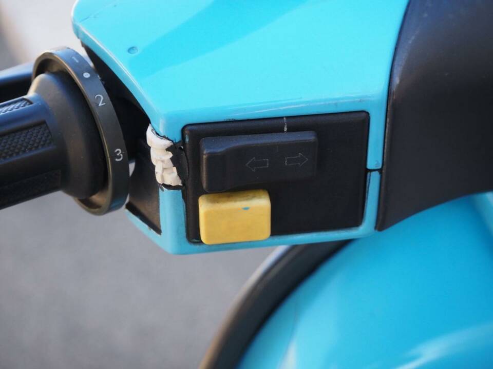 Image 7/27 of Piaggio Vespa PK 50 N (1990)