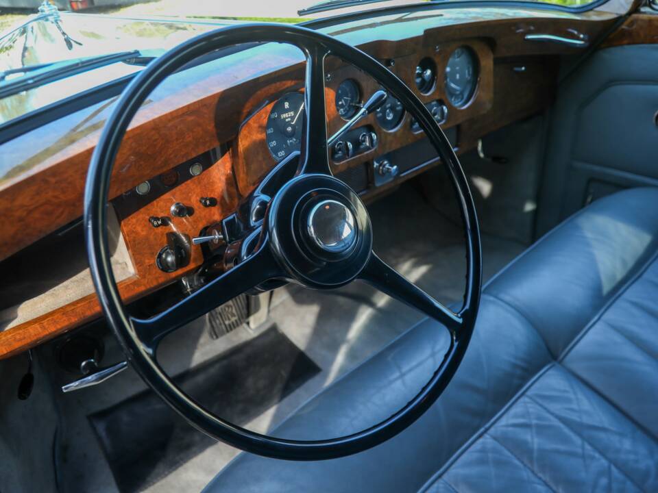 Image 3/50 de Rolls-Royce Phantom V James Young (1962)