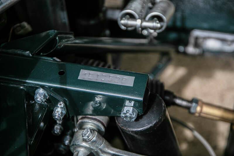 Image 14/36 de Jaguar E-Type (1967)