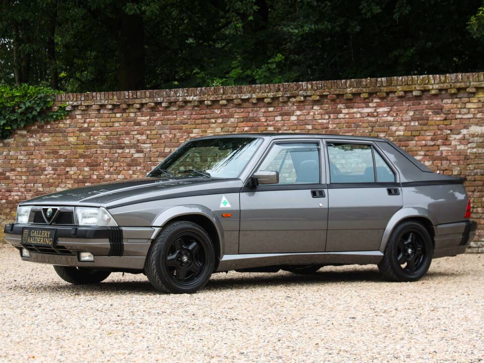 Image 10/50 of Alfa Romeo 75 3.0 V6 QV (1988)