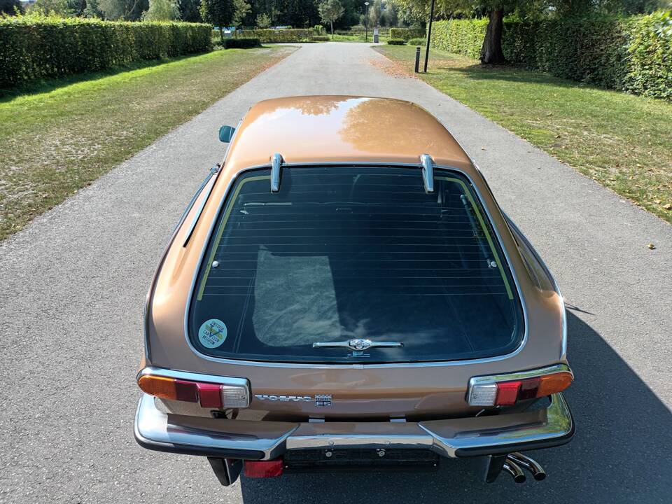 Image 7/73 of Volvo 1800 ES (1972)