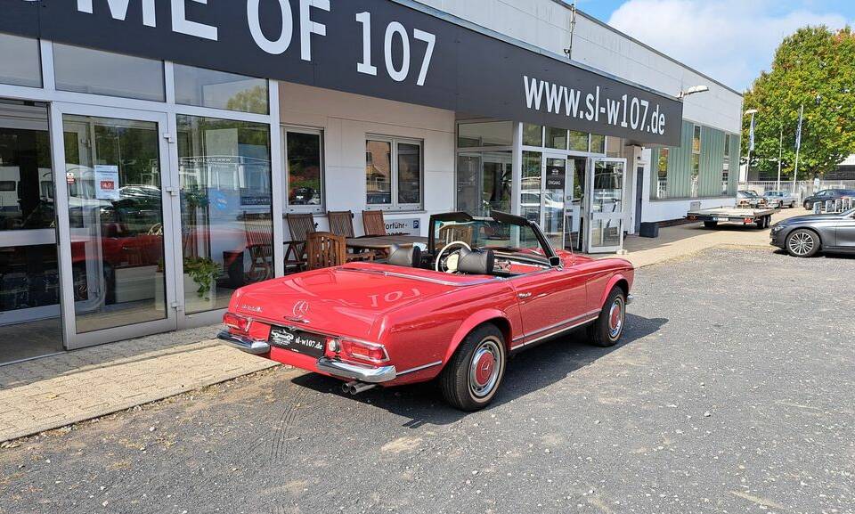 Image 48/72 of Mercedes-Benz 280 SL (1969)