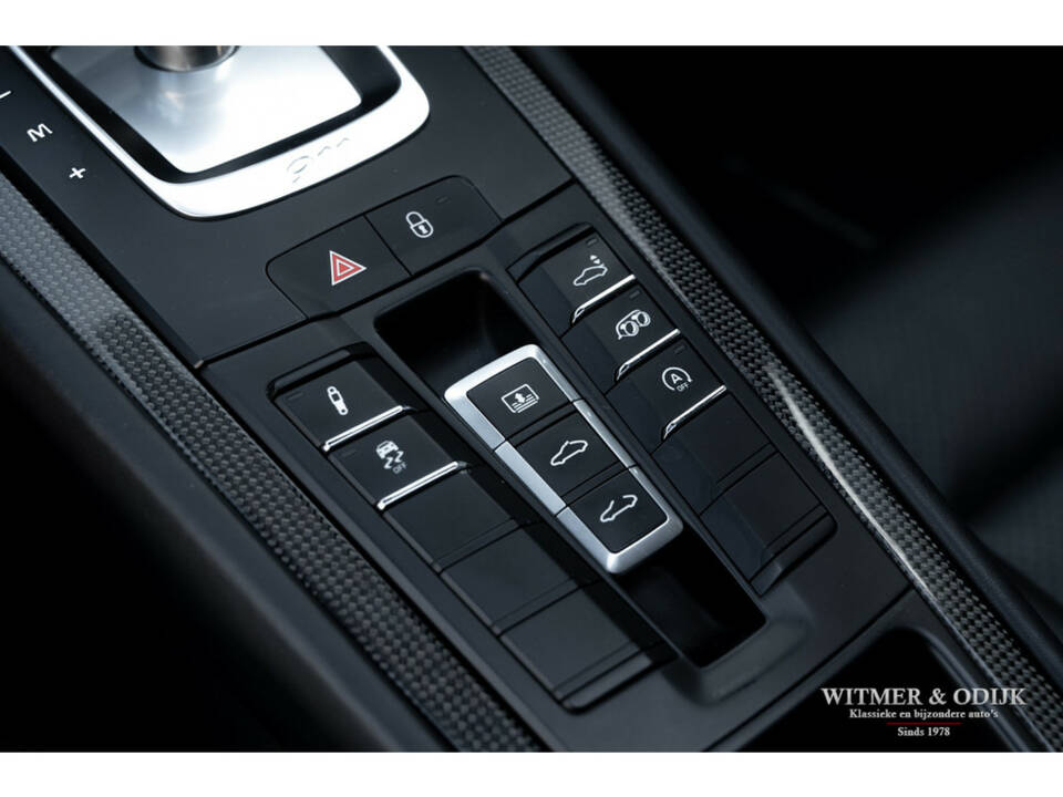 Image 32/38 of Porsche 911 Carrera 4S (2017)